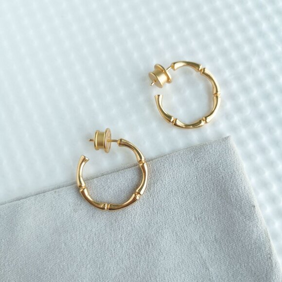 Julie Vos Gold Bamboo Hoop Earrings NEW - Picture 2 of 3